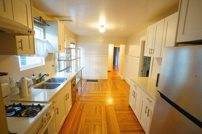 Photo - 5814 Martin Luther King Jr Way Unidad A