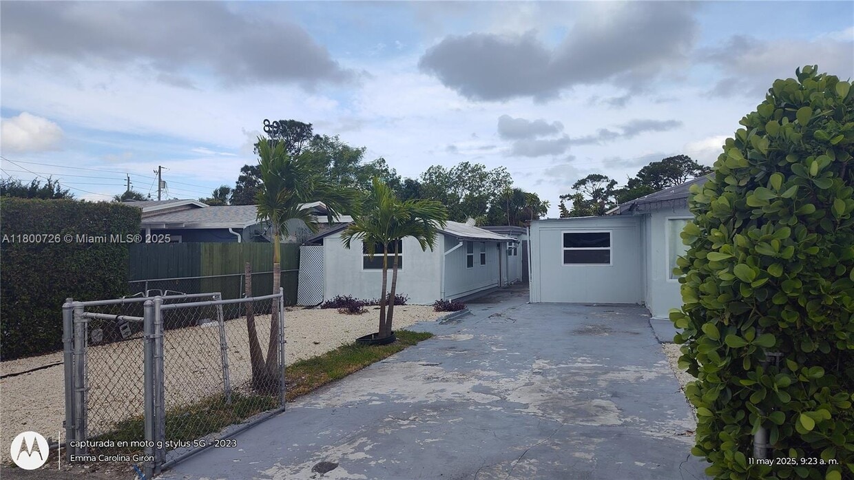 Photo - 115 Walker Ave (Greenacres, FL)