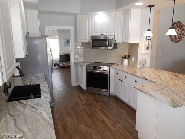 Photo - 5267 Hawkesbury Way