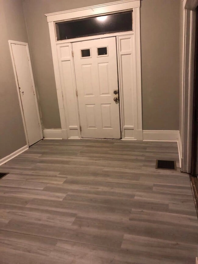 Photo - 2113 Fulton Ave Unit Apt 1