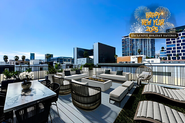 Rooftop Terrace w/ Fireside Lounge - The Dream on Tamarind Apartments