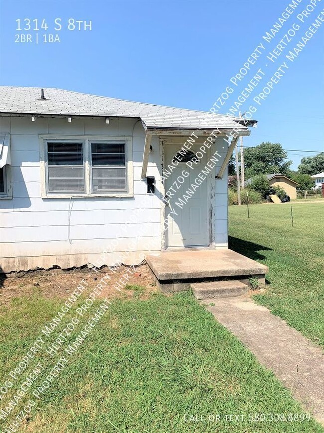 Building Photo - 1314 S 8th- Rental
