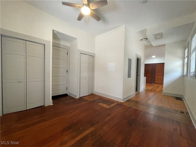 Building Photo - 1848 E 89th St Unit 102