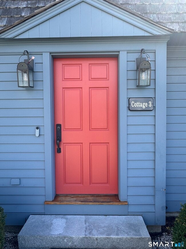 Photo - 84 Waterside Ln Unit APT 3