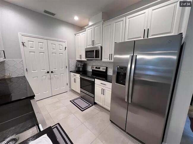 Photo - 5055 Royal Point Ave