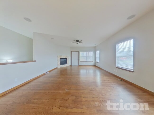 Photo - 6313 N Genoa Way