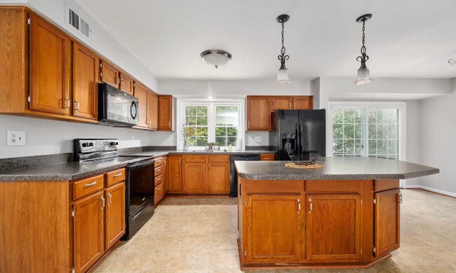 Photo - 10622 Edinburgh Dr