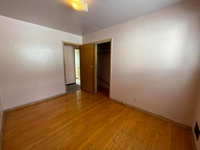 Photo - 4909 N 50th St