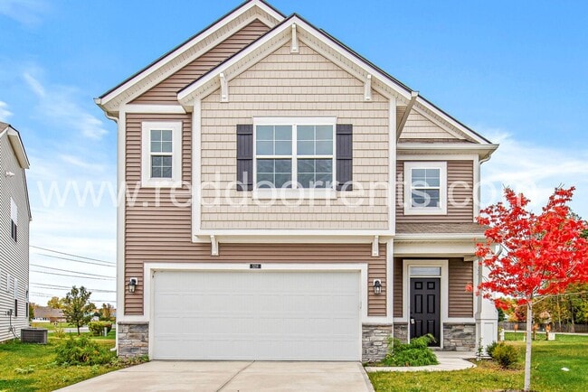 Building Photo - Charming 3-Bed / 2.5-Bath Home with 2,376 ...