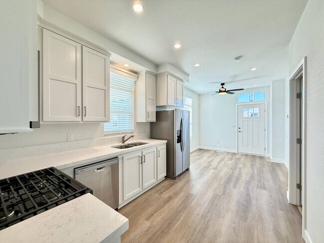 Photo - 80 Huntington St