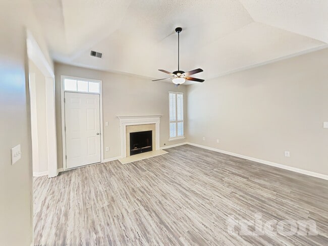 Photo - 110 Fawnhill Ct