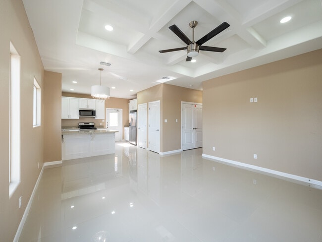 Building Photo - 1809 Taft St Unit # 3