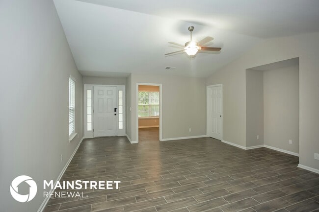 Photo - 719 Continental Dr