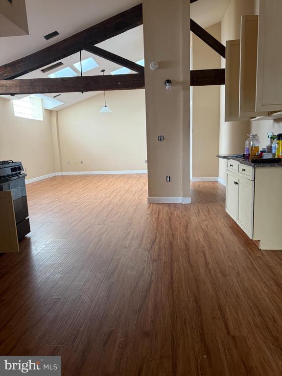 Photo - 550 N 52nd St