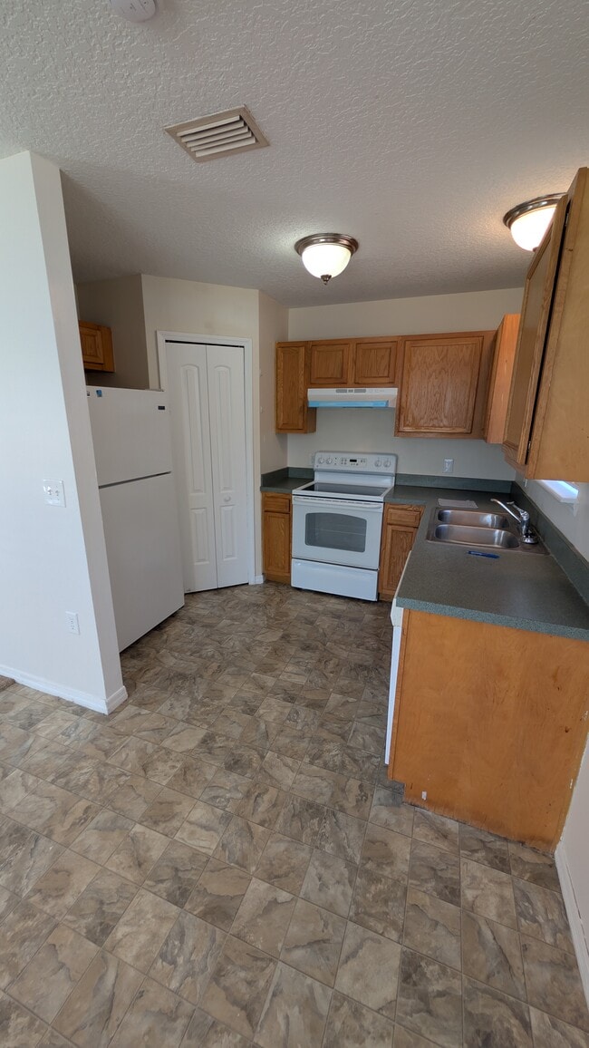 Photo - 7594 Taylor Field Rd