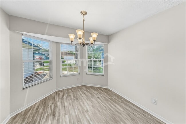 Photo - 1694 Ashwood Cir