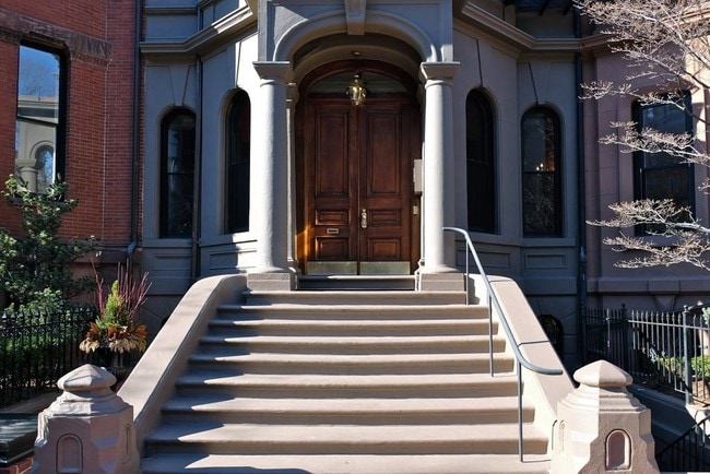 front door - 17 Marlborough St Unit 5