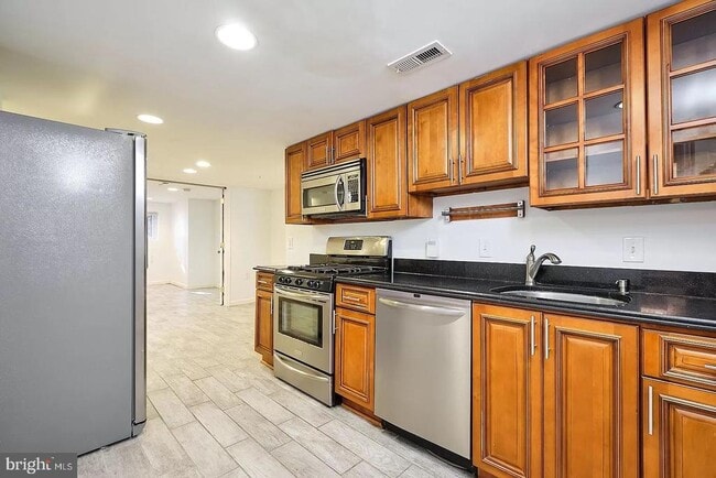 Building Photo - 135 S St NW Unit 2 Rental