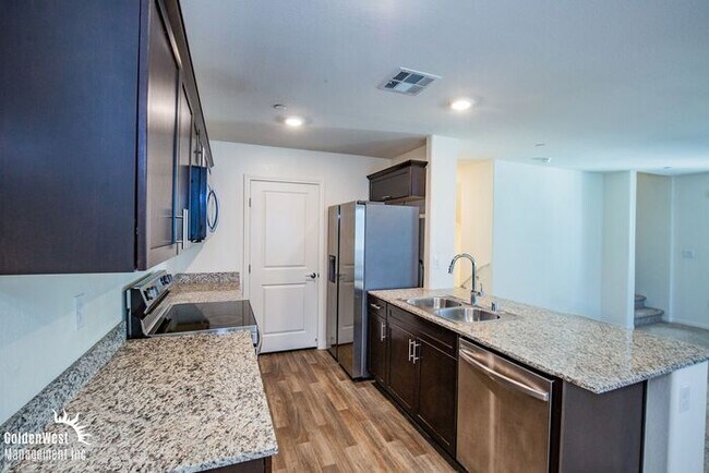 Photo - Cozy 2Bdm 2Ba Townhome with Community Pool...