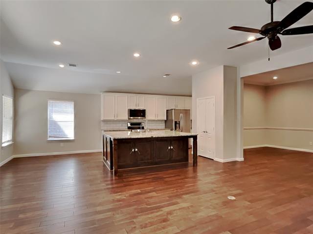 Photo - 2214 Frio Dr