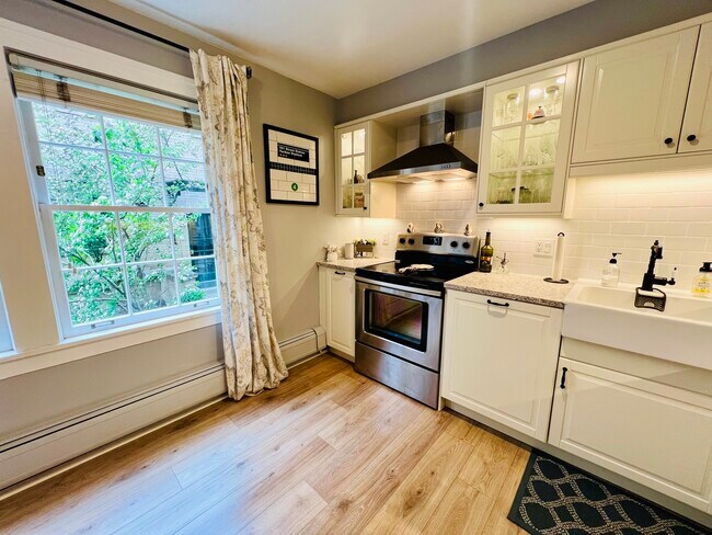 Photo - 960 N Sherman St Unit 1F