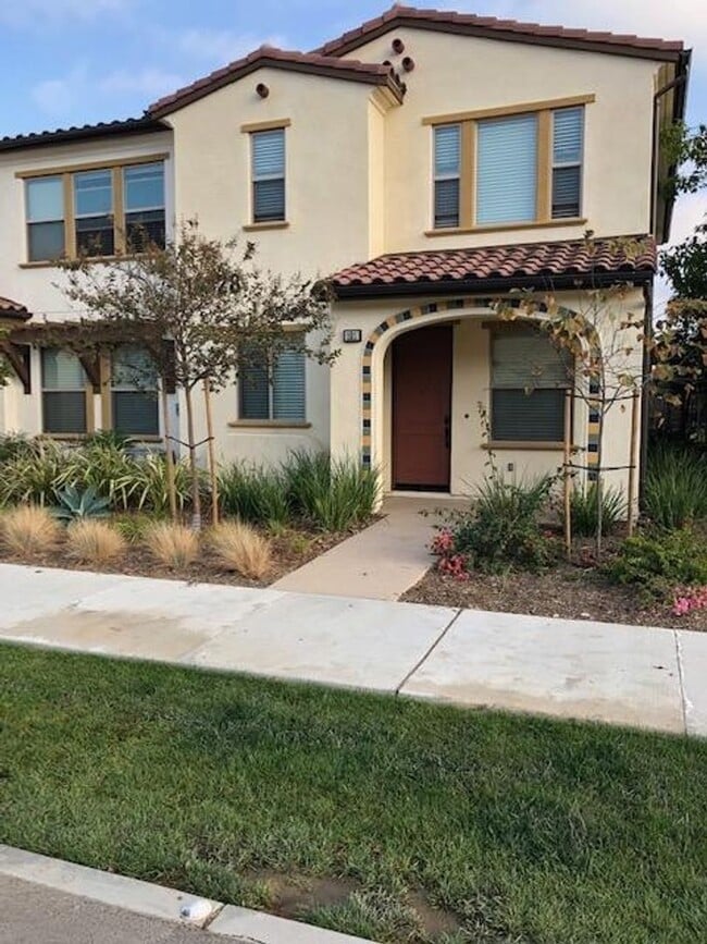 East Ventura - Available Soon: Spacious 4 ... - East Ventura - Available Soon: Spacious 4 ...