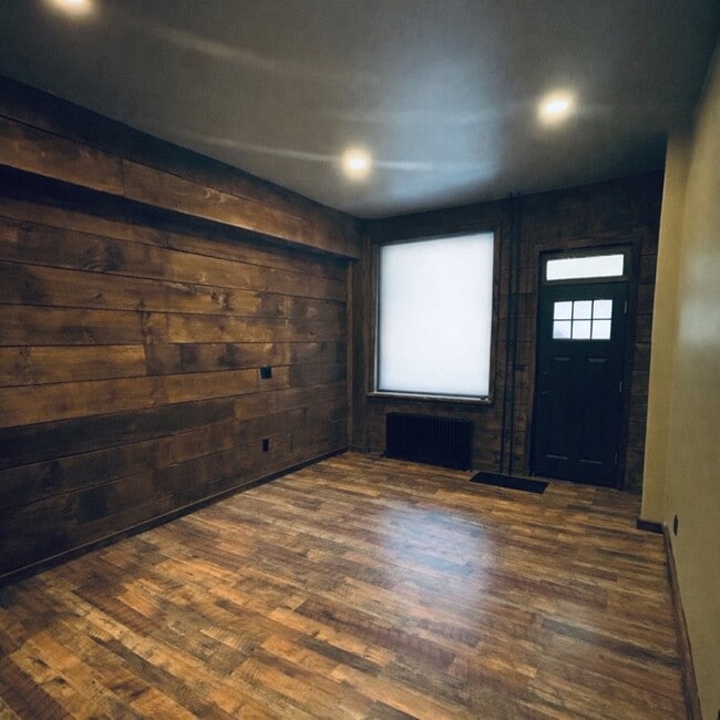 1 Caroline Ave Unit 1