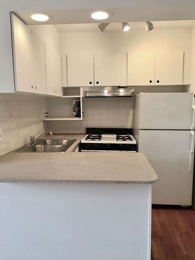 Photo - Hollywood Beach Apartments