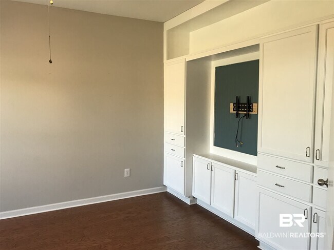 Photo - 24015 Limerick Ln