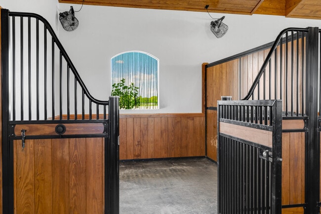 Photo - 5181 Lasso Wy