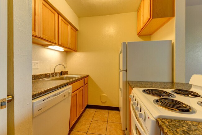 Photo - 2311 Spruce St Unidad 03