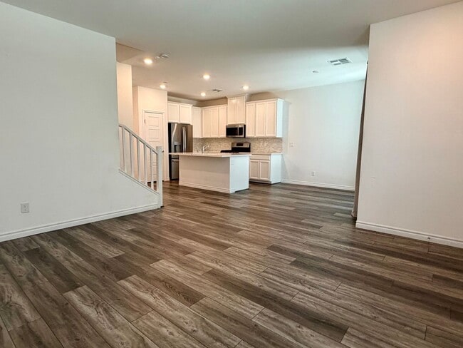 Photo - Amazing NLV 3 bed townhome