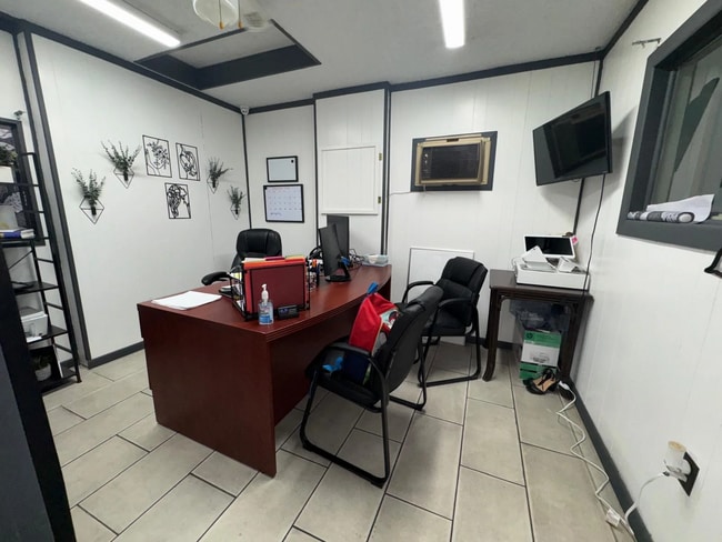 Photo - 305 Magnolia Ave