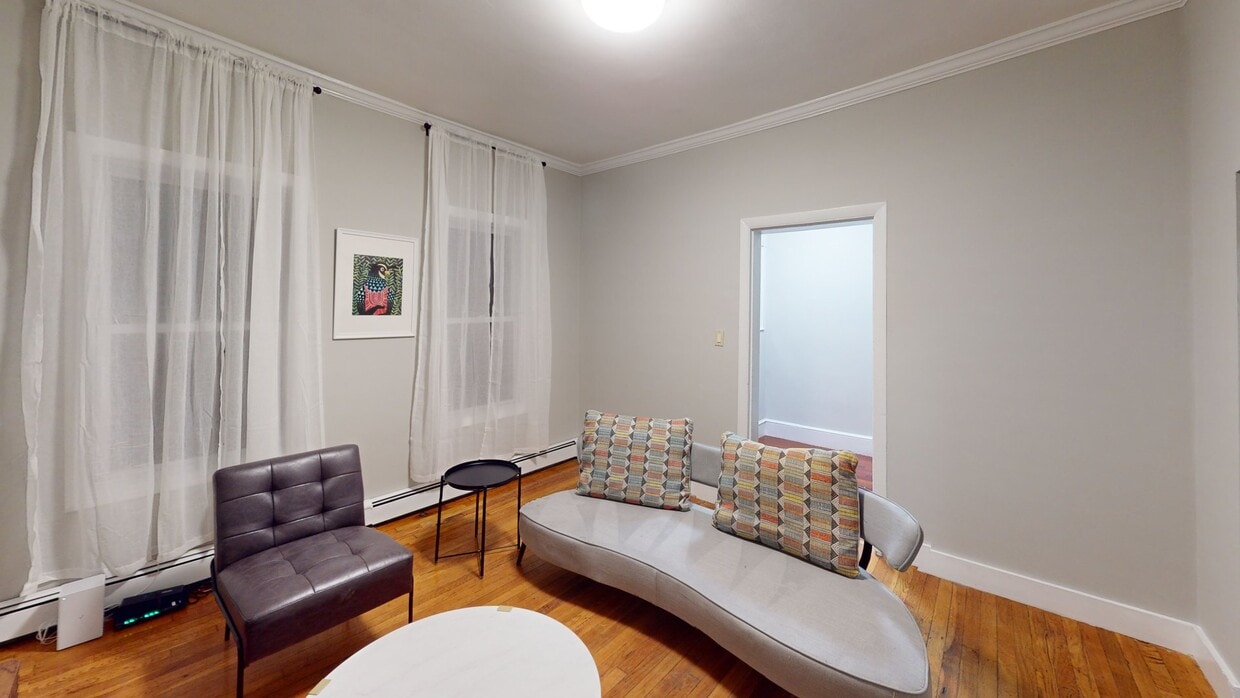 Photo - Private bedroom in 4 bed/2 bath Home