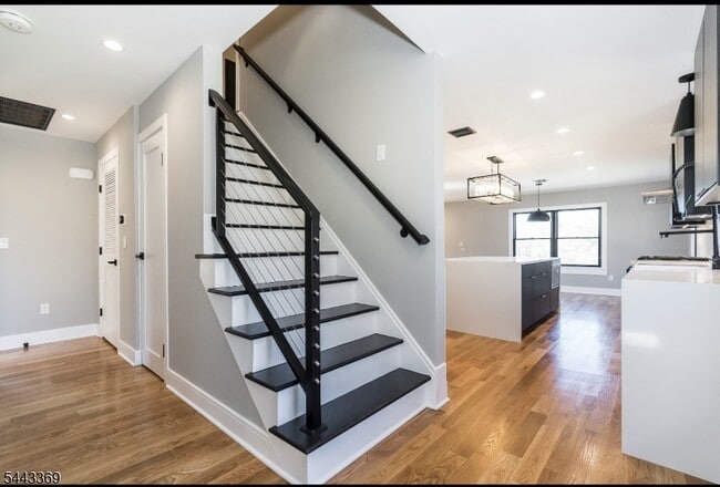 Photo - 76 Burnet Rd