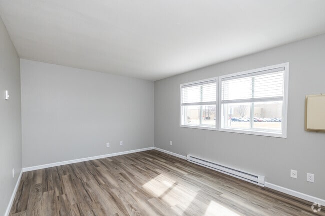 2BR, 1BA - 752SF - Living Room - Geneva Estates