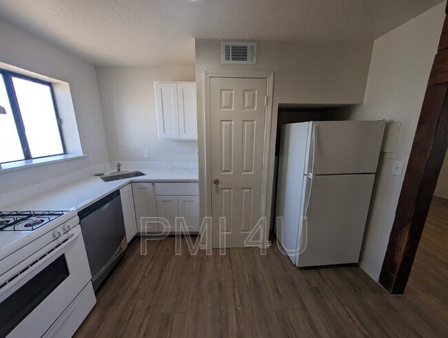 Photo - 118 S Main St Unit #9