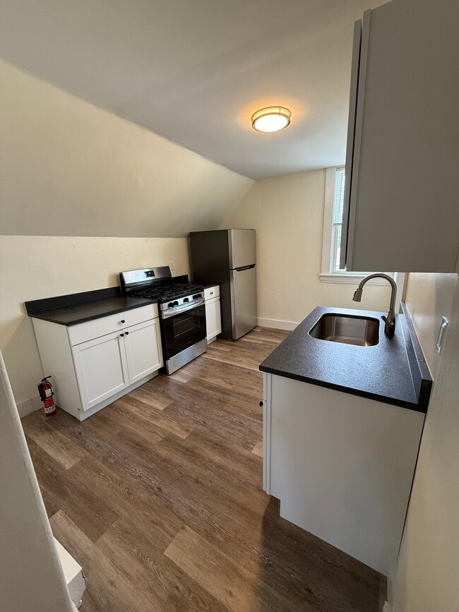 Photo - 500 Stanley St Unit Fl 3