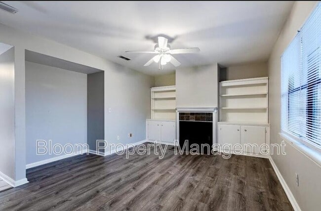 Photo - 579 Travelers Blvd