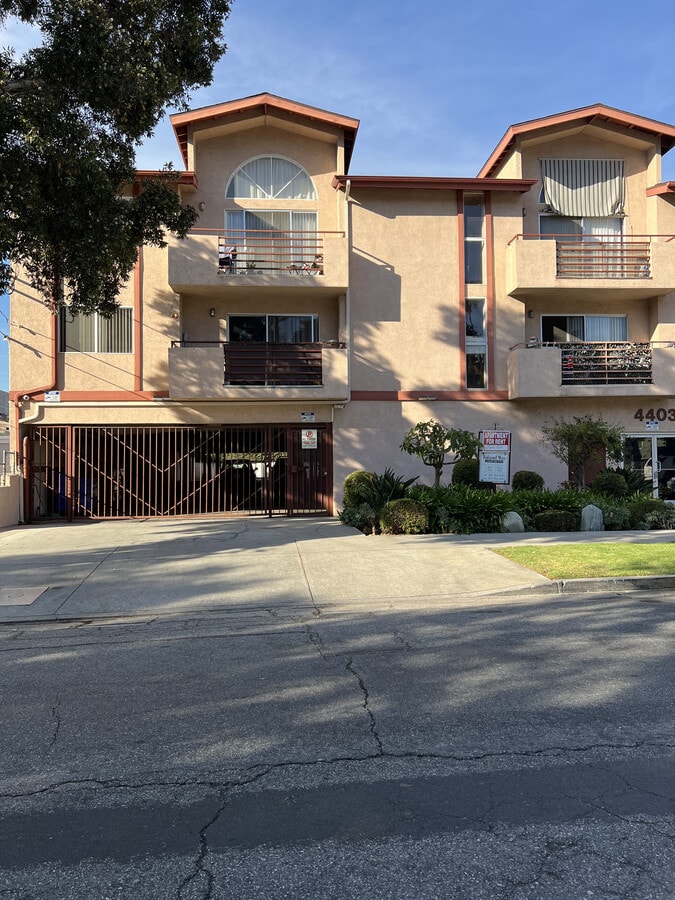 Photo - Toland Way Apartments