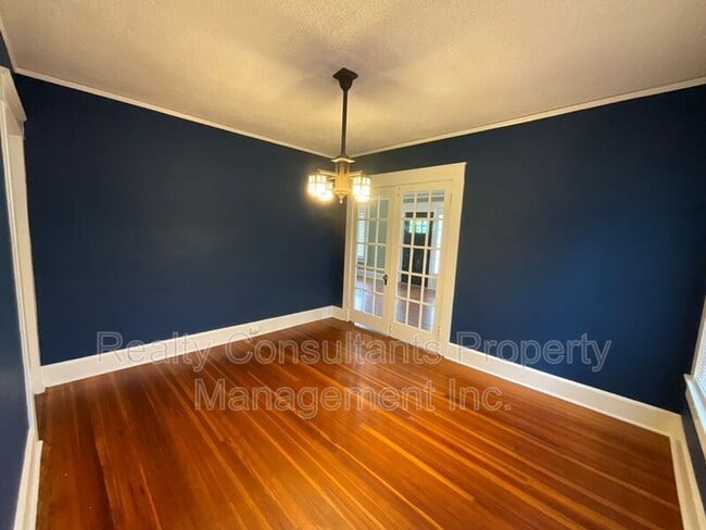 Photo - 1117 Lexington Ave