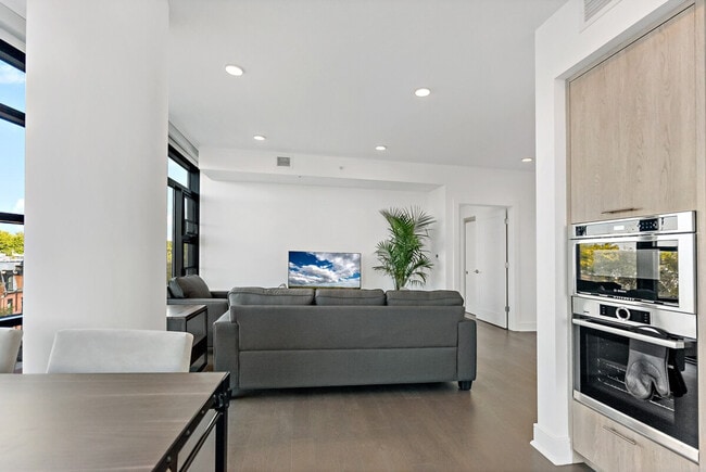 Building Photo - 2007 Vermont Ave NW Unit ID1395471P