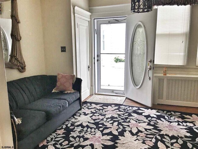 Photo - 104 S Wissahickon Ave