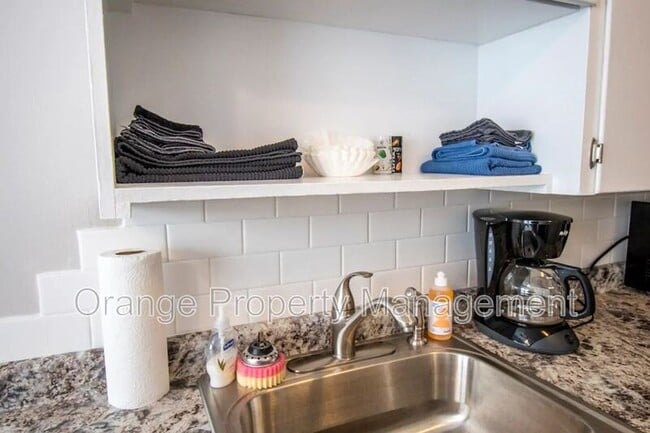 Photo - 820 N 46th St Unit #4