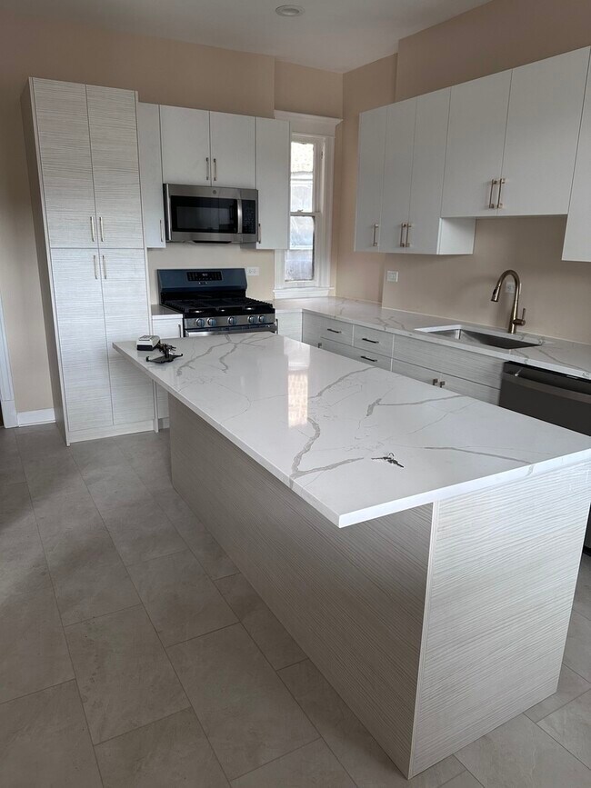 Photo - 6121 S Evans Ave Unit 2