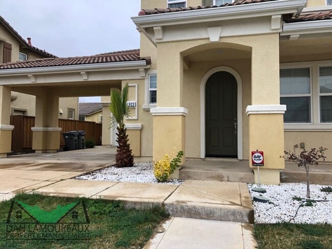 Photo - Two story in Springlake Community FOR RENT