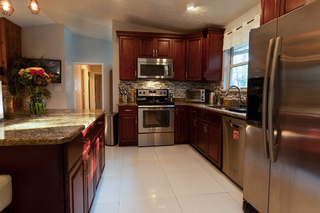 Photo - 1804 Westridge Dr