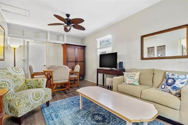 Photo - 504 Milwaukee Ave