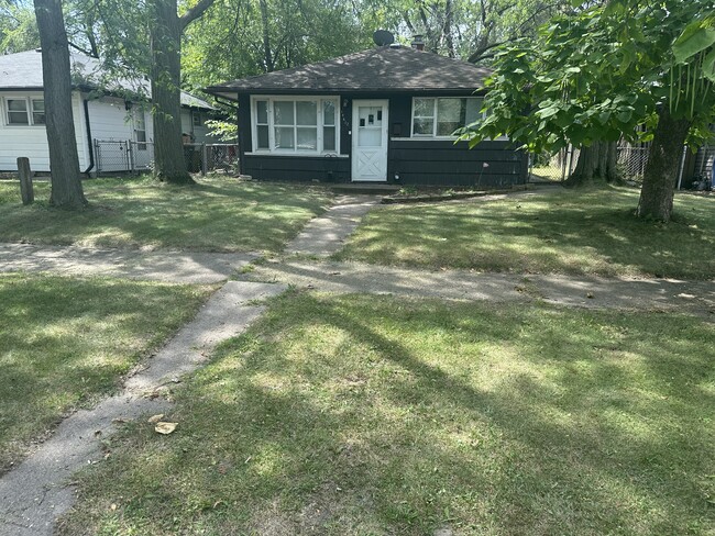Building Photo - 14612 Shepard Dr Rental