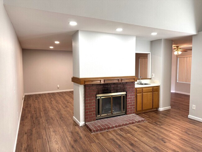 Photo - 14349 El Contento Ave